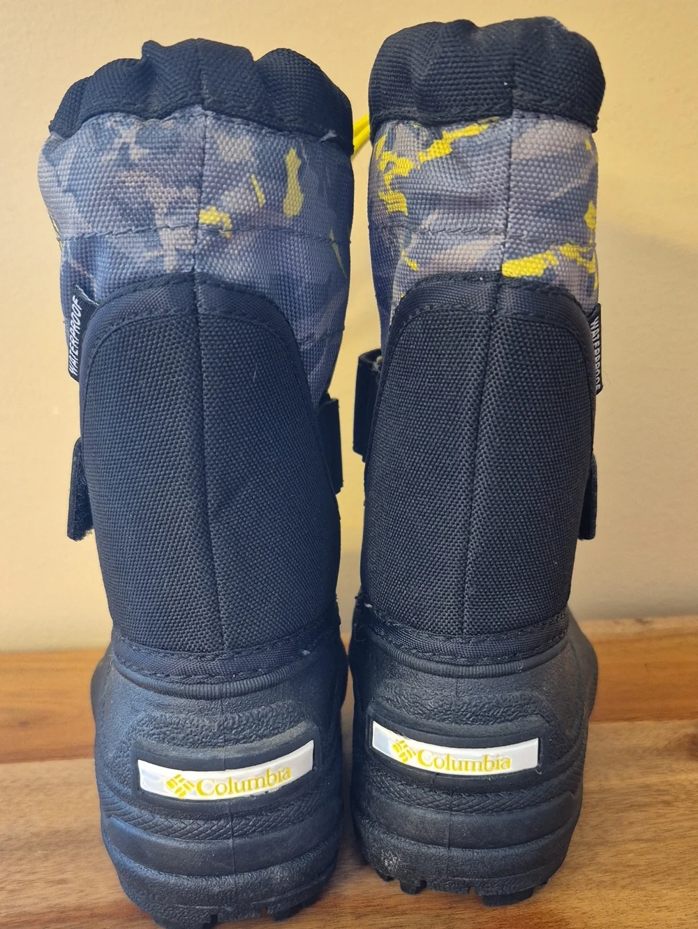Columbia Toddler Black and Gray Camo Snow Boots with Yellow Accents - Sz. 6